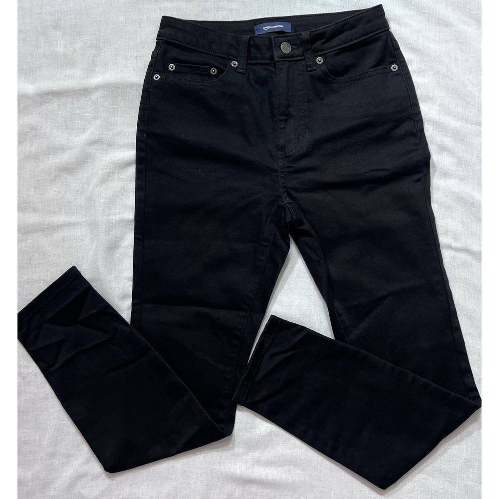 Essentials Black Skinny Jeans NWT Sz 2 Short Cotton Spandex Booty Lift Classic